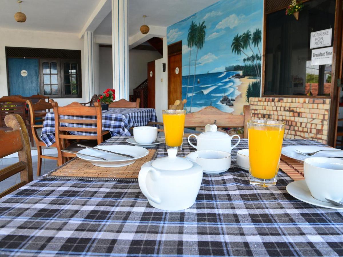 Hotel Happy Tuna Hikkaduwa Eksteriør bilde