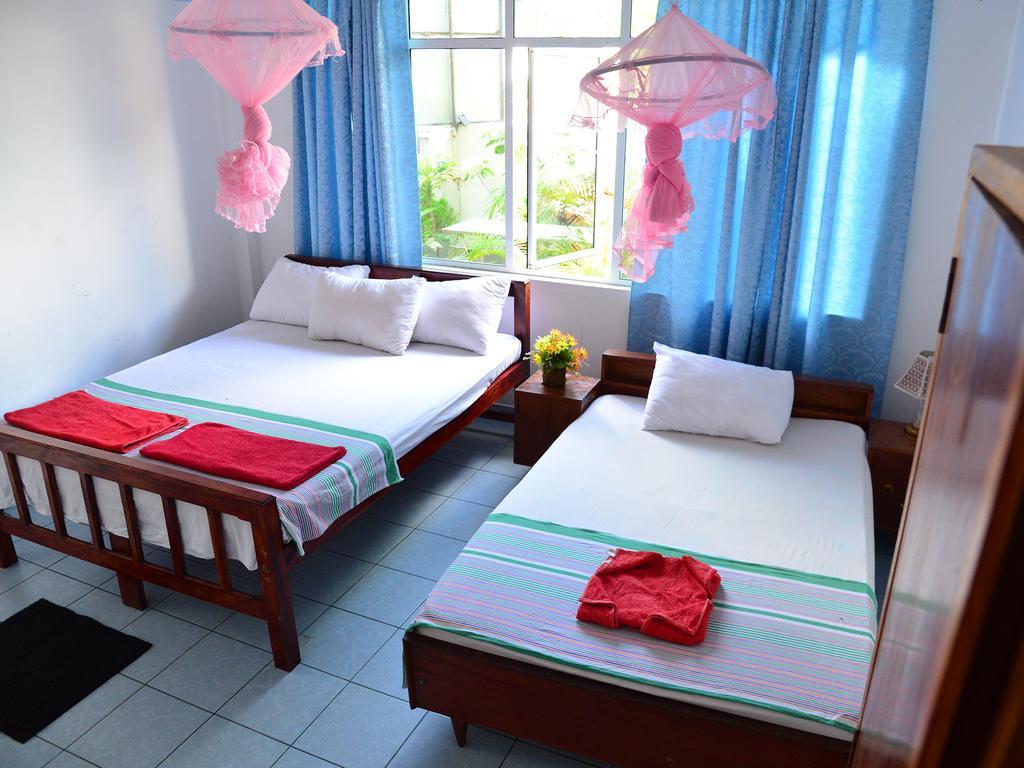 Hotel Happy Tuna Hikkaduwa Eksteriør bilde