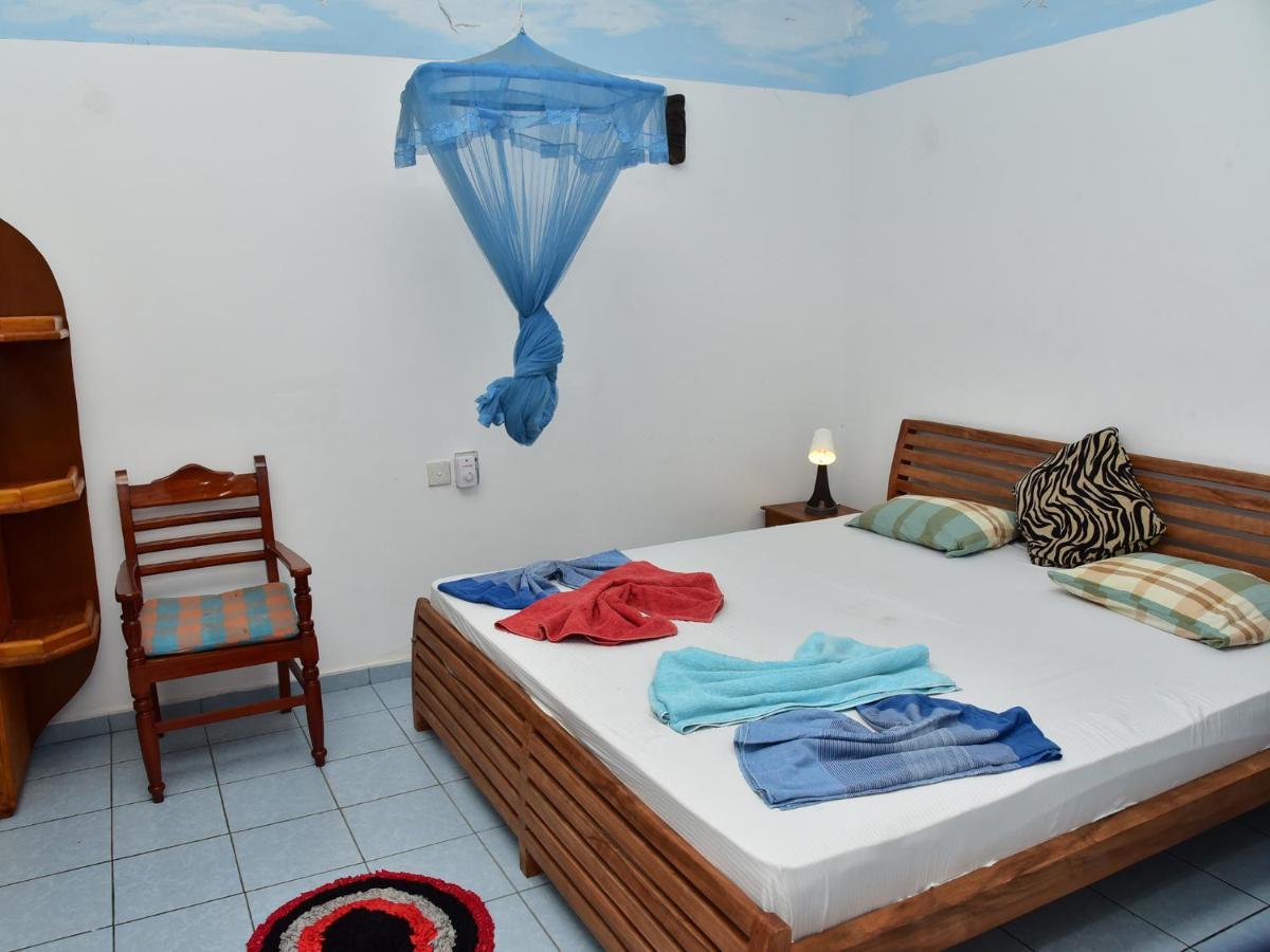Hotel Happy Tuna Hikkaduwa Eksteriør bilde