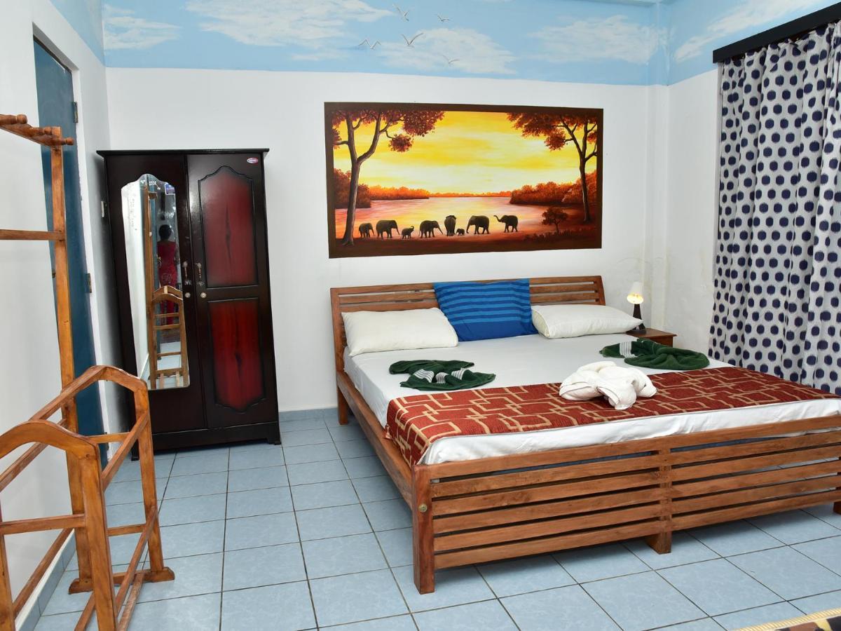 Hotel Happy Tuna Hikkaduwa Eksteriør bilde